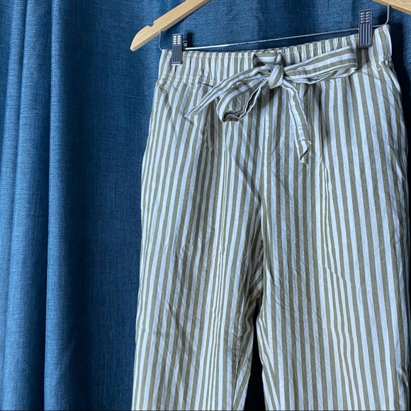 💥24 HR CLEAR-OUT💥 Zara Cropped Pinstripe Pants - Picture 4 of 4